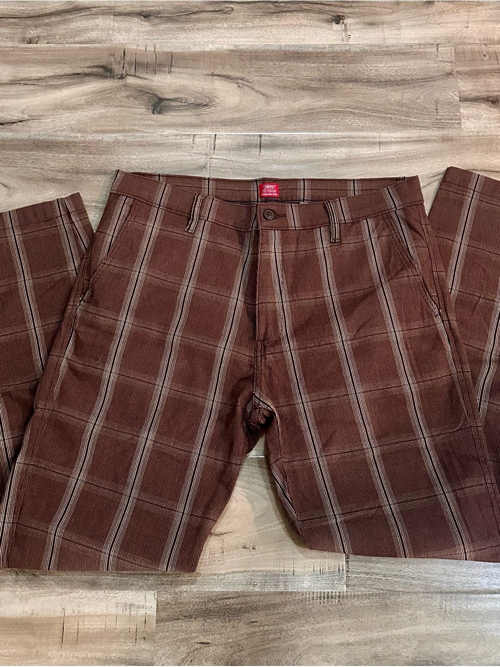 Men's Brown Levi Chino Plaid Pants - Classic Fit